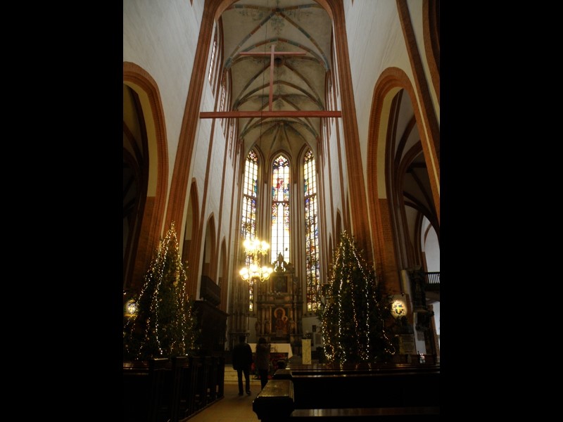 Wnętrze kościoła farnego p.w.św.Elżbiety