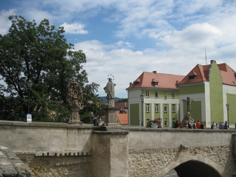 Gotycki most św.Jana z barokowymi rzeźbami