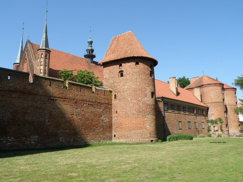 Frombork - mury obronne