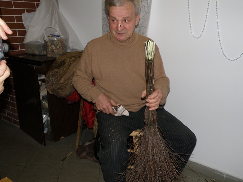 obserwując pracę wikliniarza,