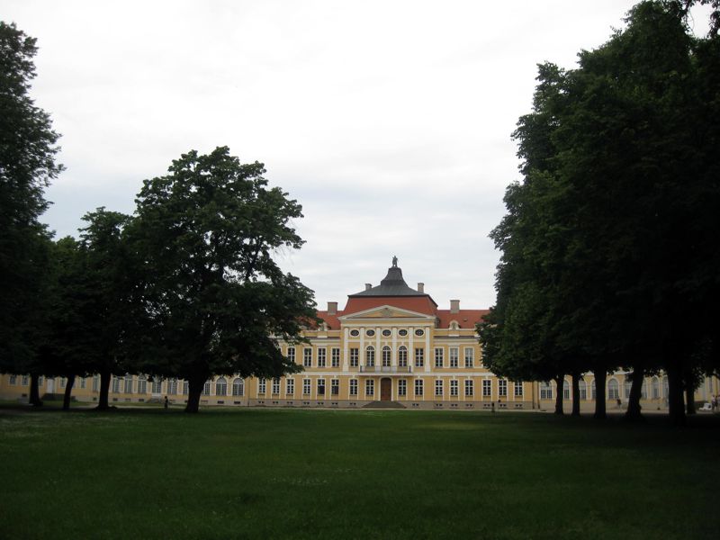 Pałac w Rogalinie - fronton