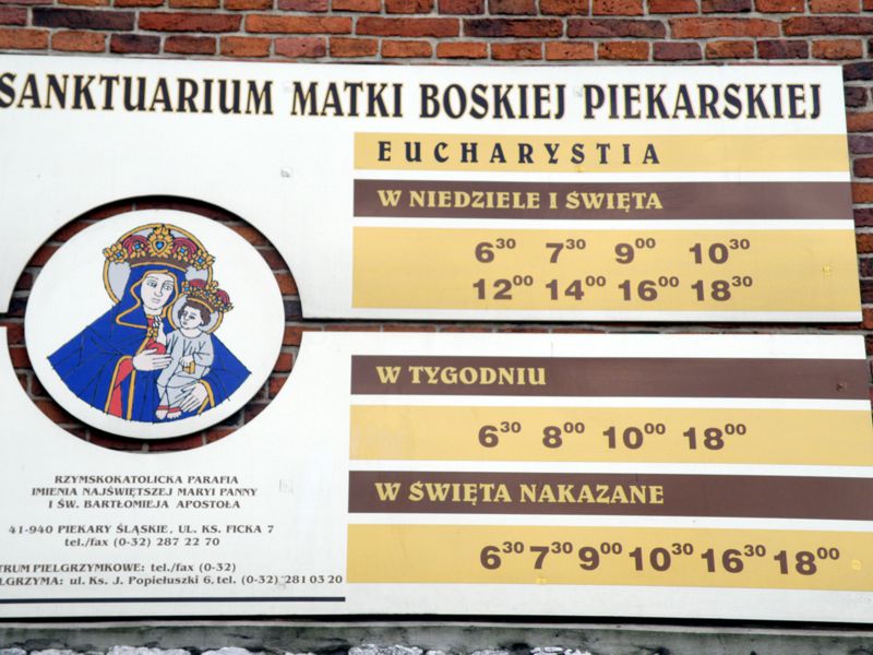 Tablica informacyjna Sanktuarium Matki Boskiej Piekarskiej