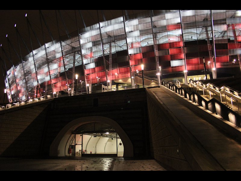 Pozostałością po starym stadionie jest Tunel Królaka