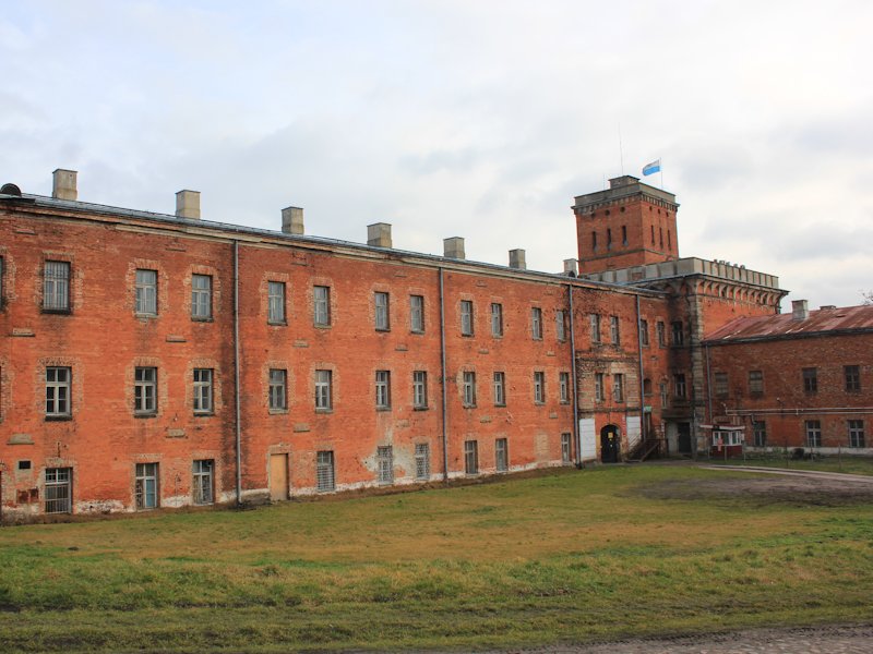 Wieża zachodnia koszar zw.Tatarską, Czerwoną lub Kaukaską