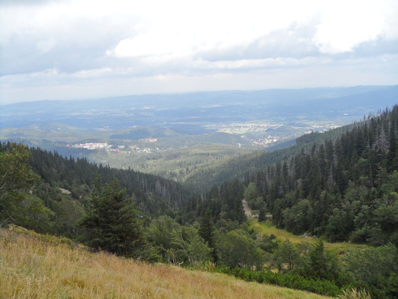 ...na widoczne w dole zabudowania Karpacza
