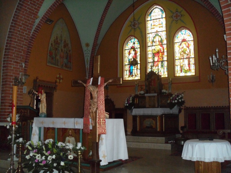 Wnętrze kościoła -  prezbiterium