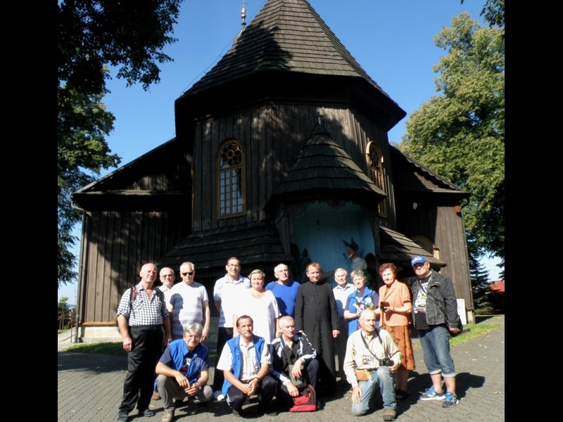 SZLAK ARCHITEKTURY DREWNIANEJ-Sobolw, przed  kocioem pw.Wszystkich witych z przeomu XVI-XVII w.