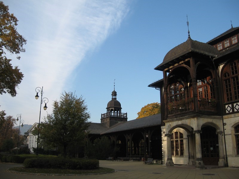 ...Hala Spacerowa, rest.Biała Sala,d.Kursal oraz Chełmiec 851 m npm