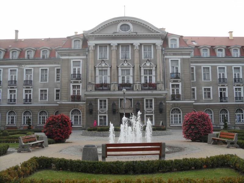 Dom Zdrojowy, d.Grand Hotel Hochbergów