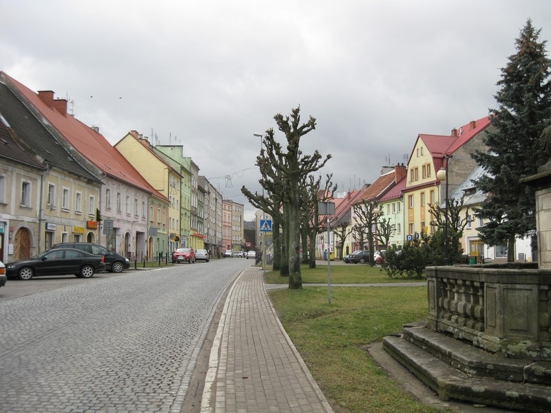 Zwiedzamy wyjątkowy, na planie trójkąta międzyleski Rynek