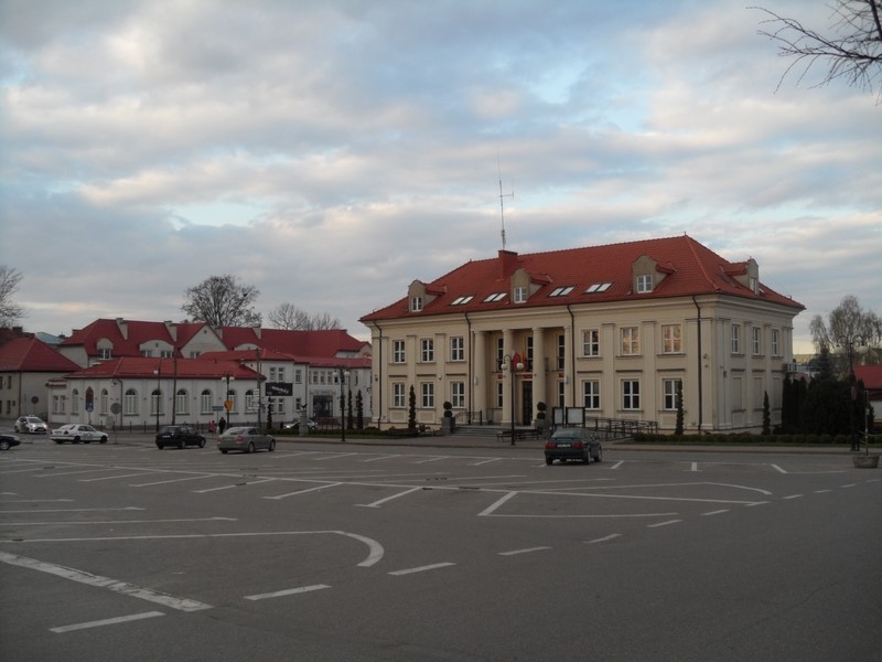 Zwiedzanie miasta zaczęliśmy od Pl.Kościuszki - Urząd Miejski w Sokółce