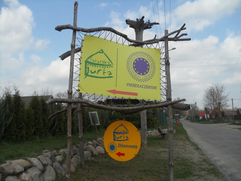 Podążając szlakiem tatarskim kierujemy się w stronę Tatarskiej Jurty